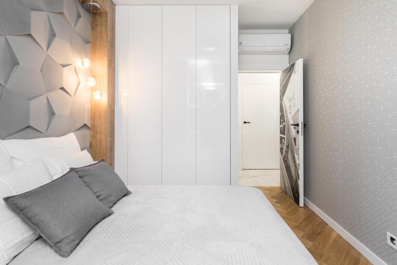 Luxury Apartments Mennica Residence - Golden Apartments - City Center Varsovie Extérieur photo