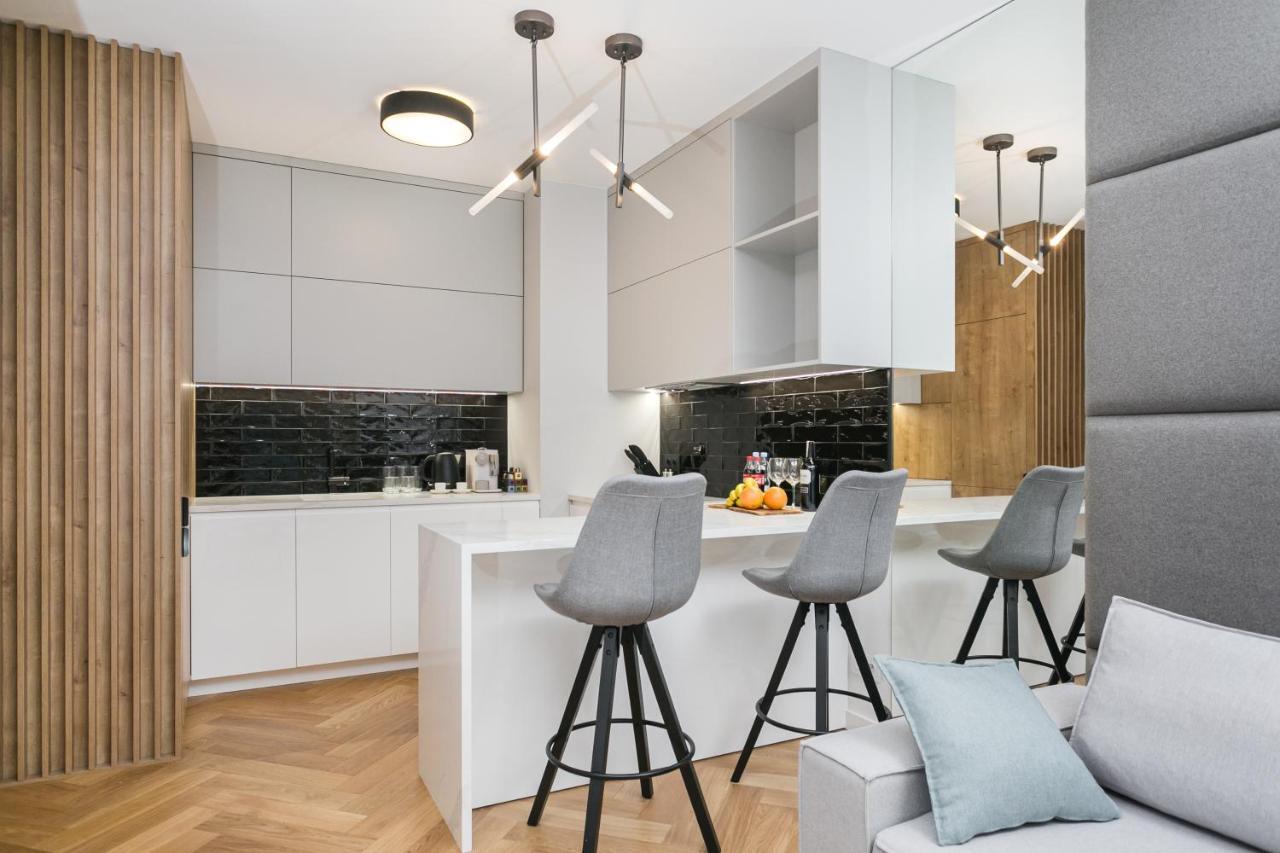 Luxury Apartments Mennica Residence - Golden Apartments - City Center Varsovie Extérieur photo