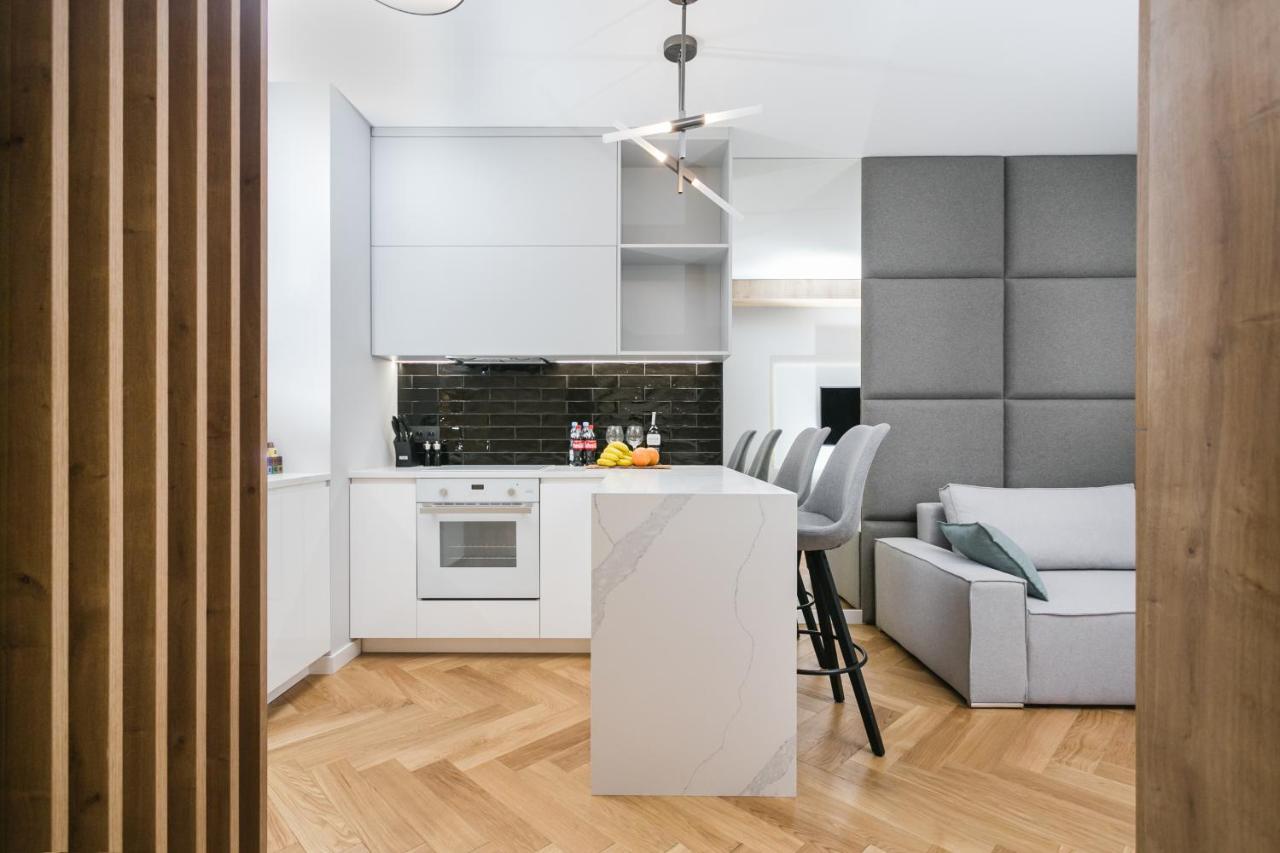 Luxury Apartments Mennica Residence - Golden Apartments - City Center Varsovie Extérieur photo
