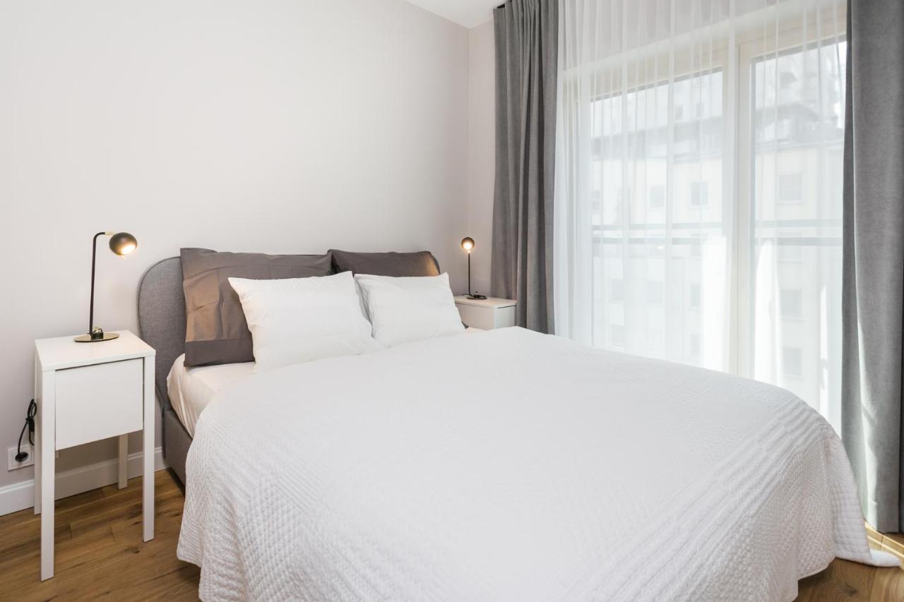 Luxury Apartments Mennica Residence - Golden Apartments - City Center Varsovie Extérieur photo